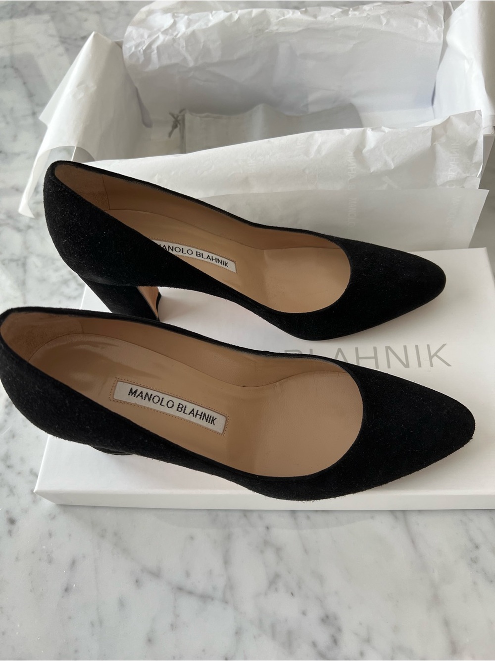 Manolo Blahnik Lisaqua Black Suede 2.75" Heel Pumps in a USA Size 7
